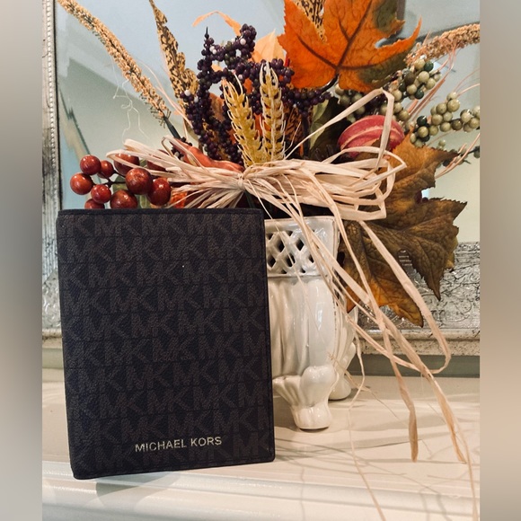 Michael Kors Accessories - Michael Kors Passport/ID Holder NWOT